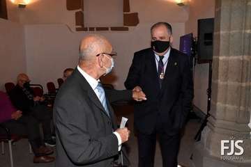 Entrega del título de Hijo Predilecto a Luis Arencibia a título póstumo/Francisco Javier Santana y TA.